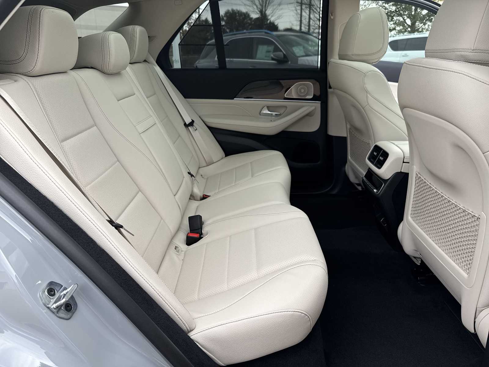 Thumbnail: 2026 Mercedes-Benz GLE - 18