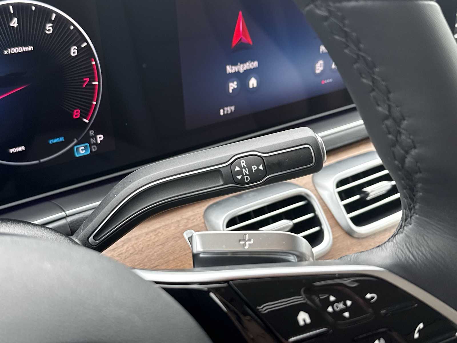 Thumbnail: 2026 Mercedes-Benz GLE - 24