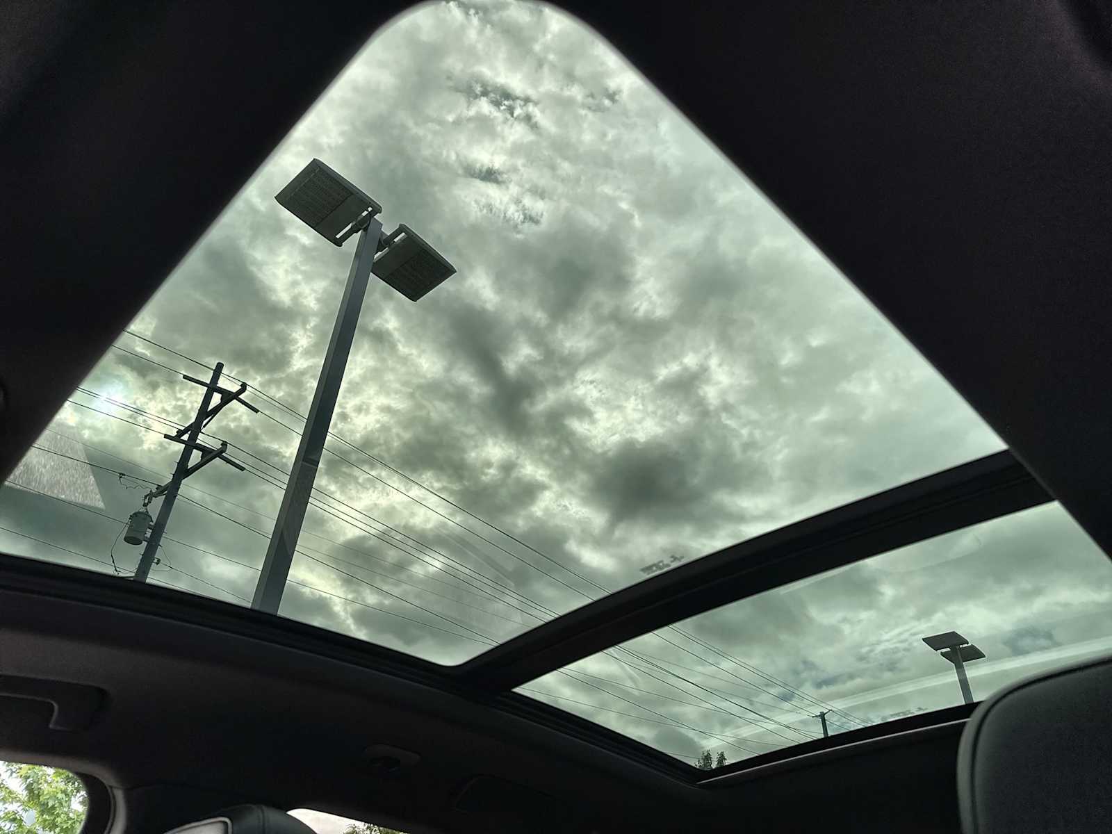 Thumbnail: 2020 Porsche Macan - 28