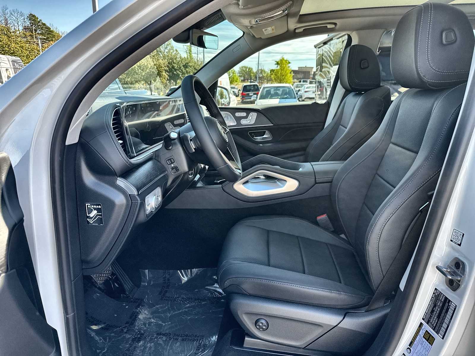 Thumbnail: 2026 Mercedes-Benz GLE - 2