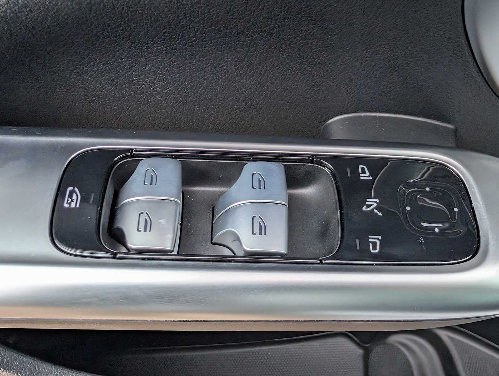 Thumbnail: 2026 Mercedes-Benz C-Class - 18