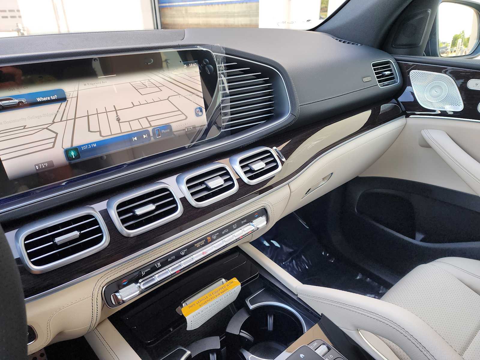 Thumbnail: 2025 Mercedes-Benz GLS - 16