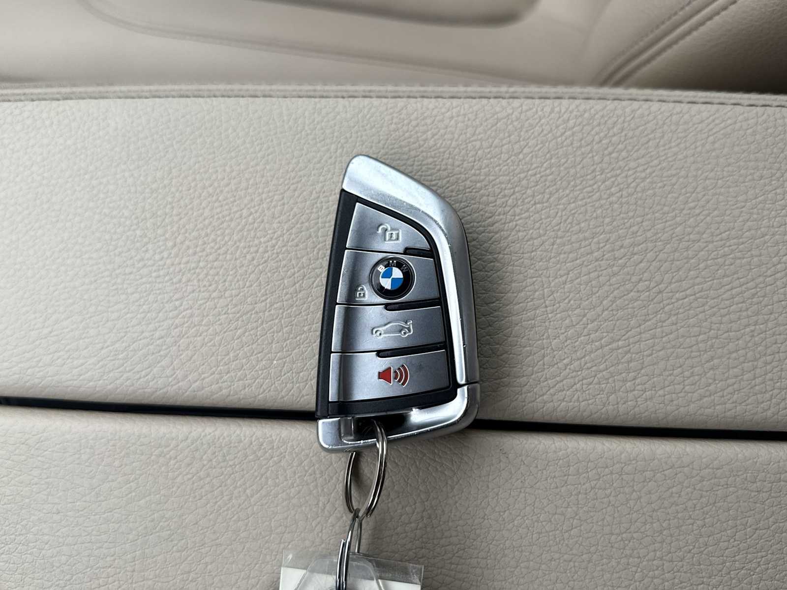 Thumbnail: 2020 BMW 5 Series - 26