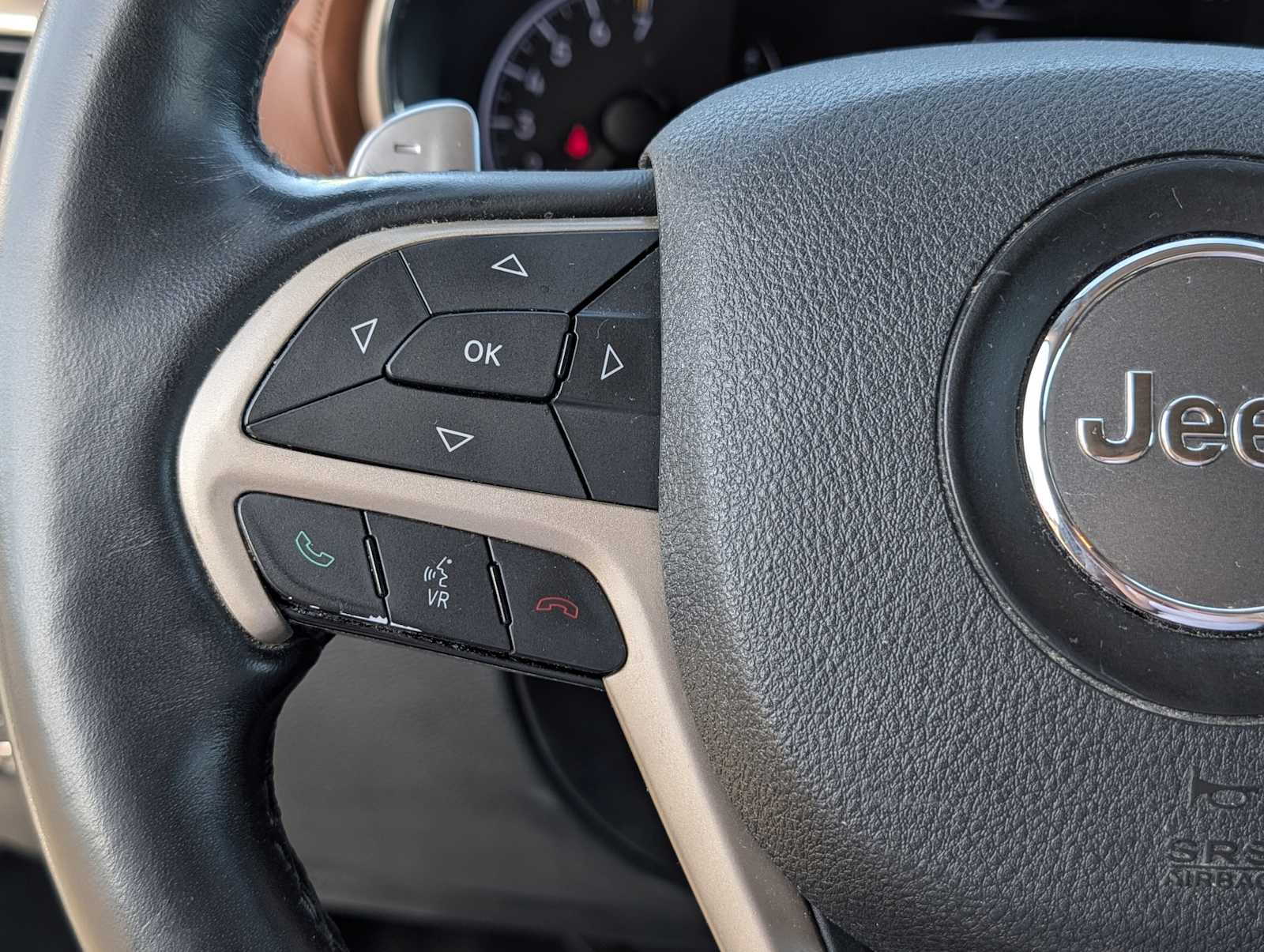 Thumbnail: 2015 Jeep Grand Cherokee - 13