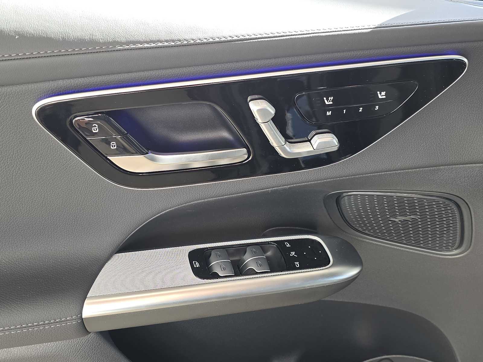 Thumbnail: 2026 Mercedes-Benz GLC - 9