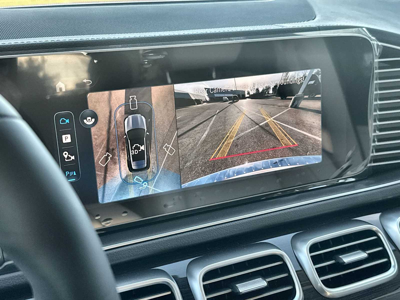 Thumbnail: 2026 Mercedes-Benz GLE - 27