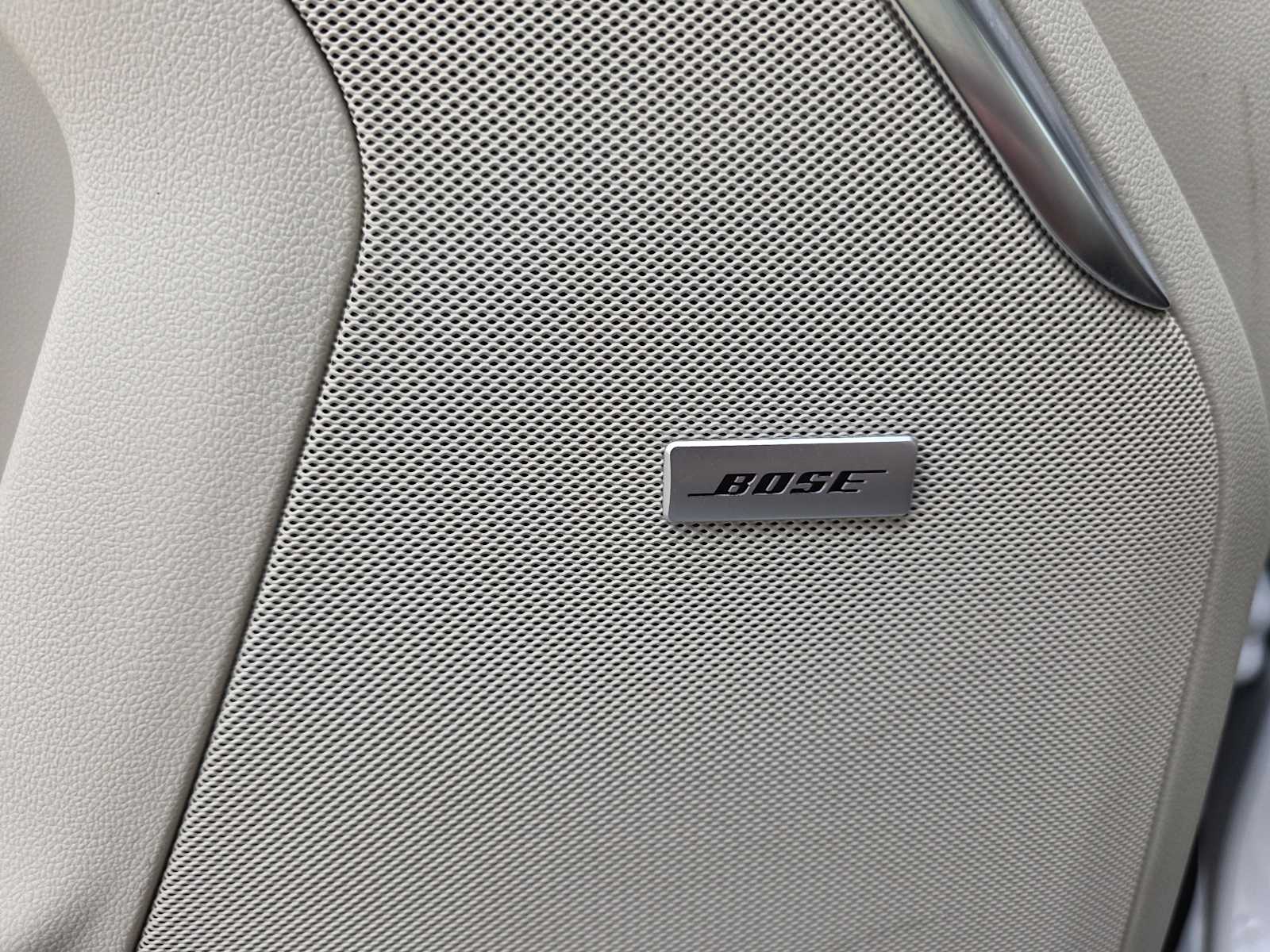 Thumbnail: 2022 GMC Yukon XL - 18