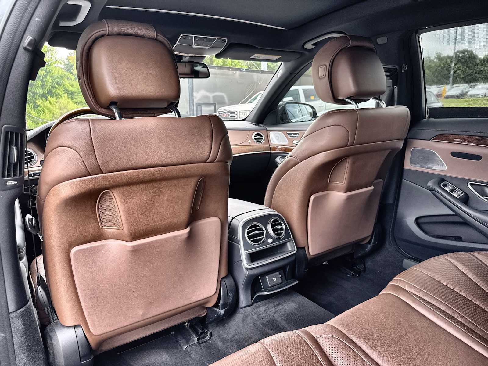 Thumbnail: 2015 Mercedes-Benz S-Class - 18
