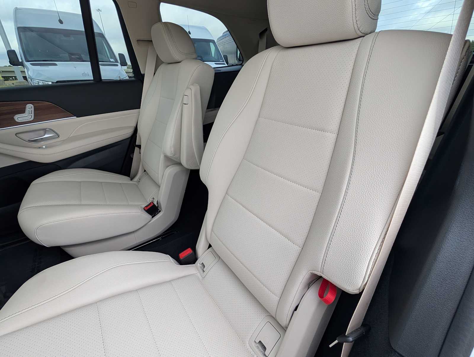 Thumbnail: 2026 Mercedes-Benz GLS - 25