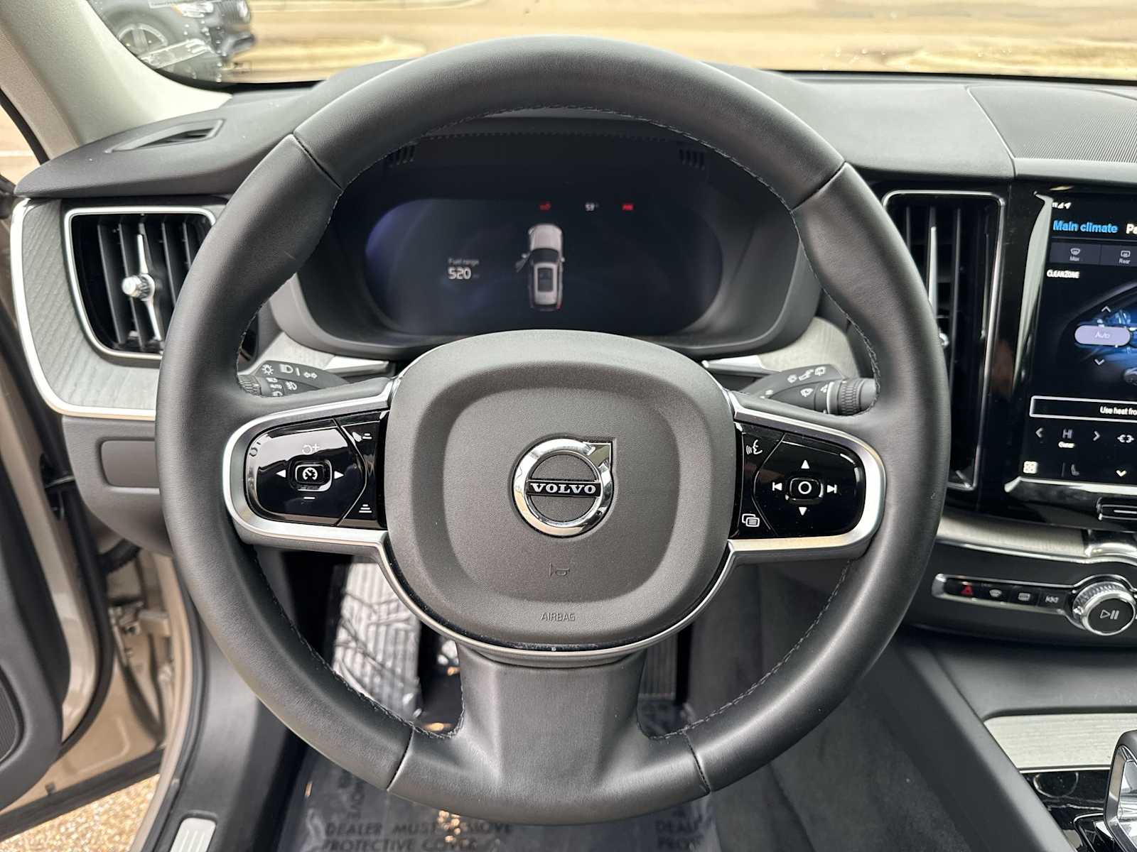 Thumbnail: 2025 Volvo XC60 - 21