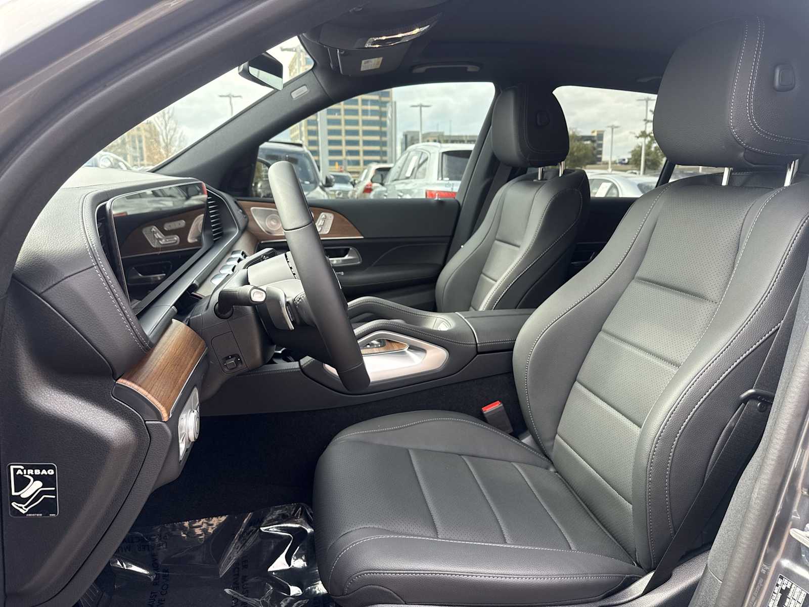 Thumbnail: 2026 Mercedes-Benz GLE - 15