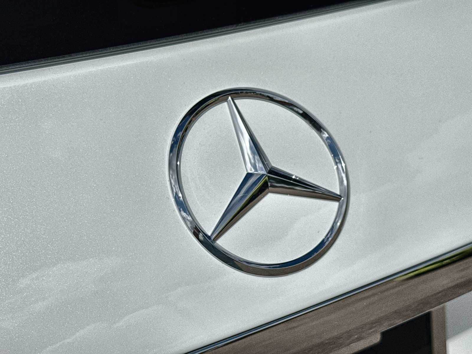 Thumbnail: 2026 Mercedes-Benz GL-Class - 16