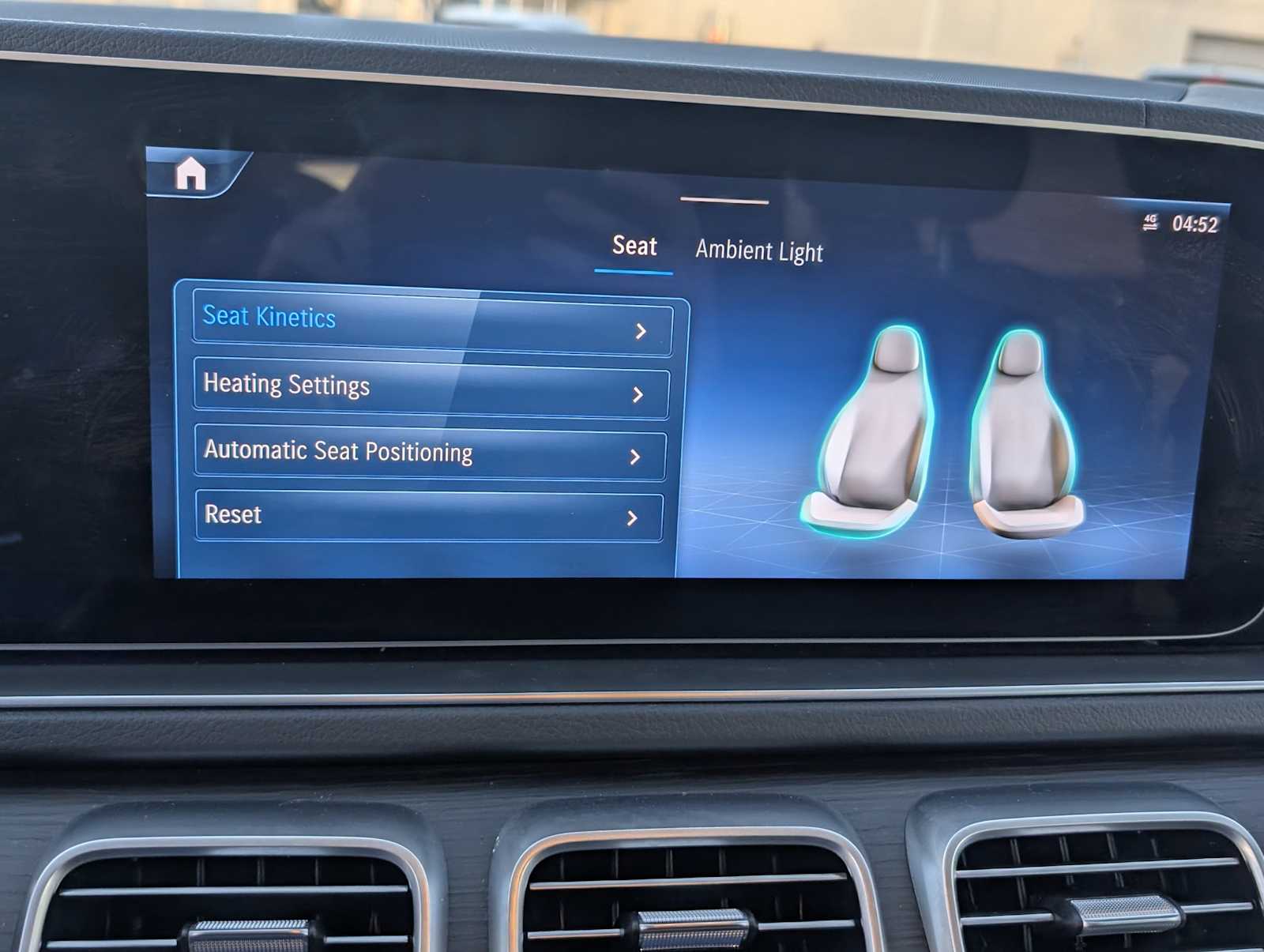 Thumbnail: 2025 Mercedes-Benz GLS - 17