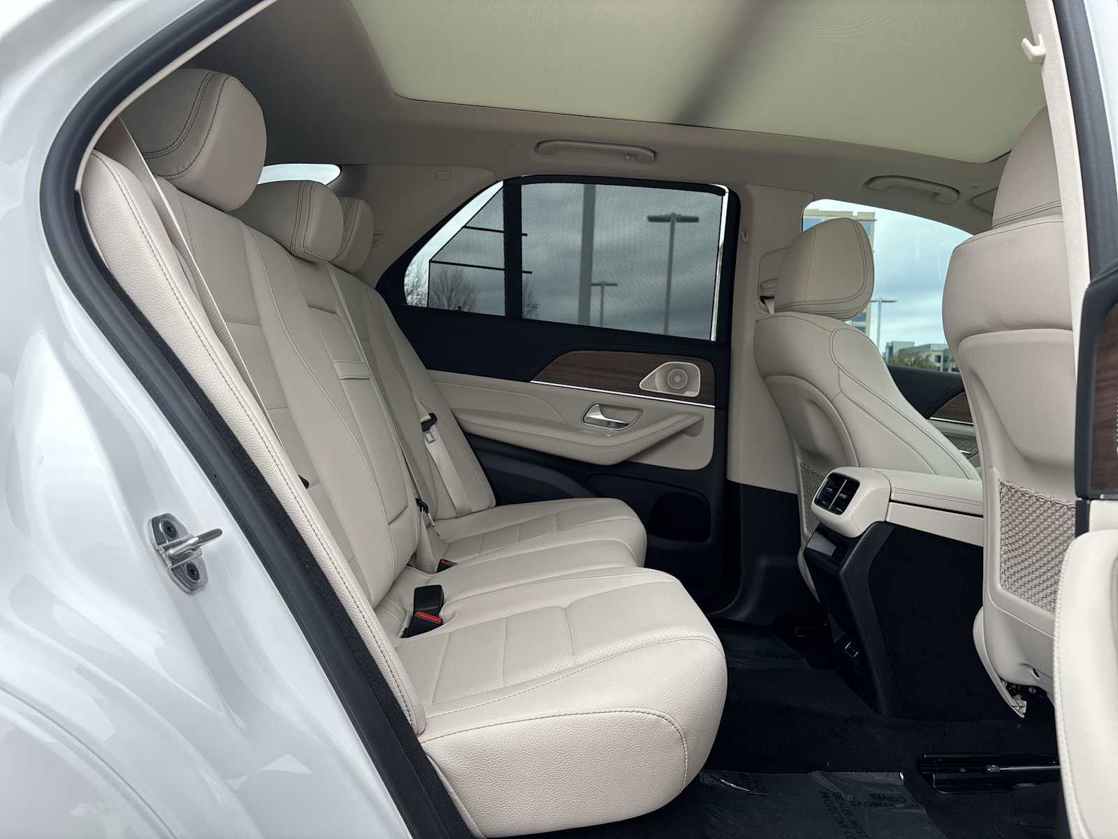 Thumbnail: 2026 Mercedes-Benz GLE - 19