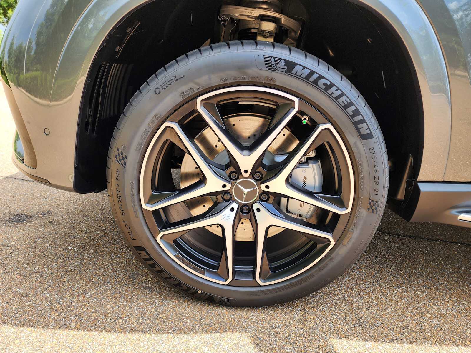 Thumbnail: 2025 Mercedes-Benz GLE - 28