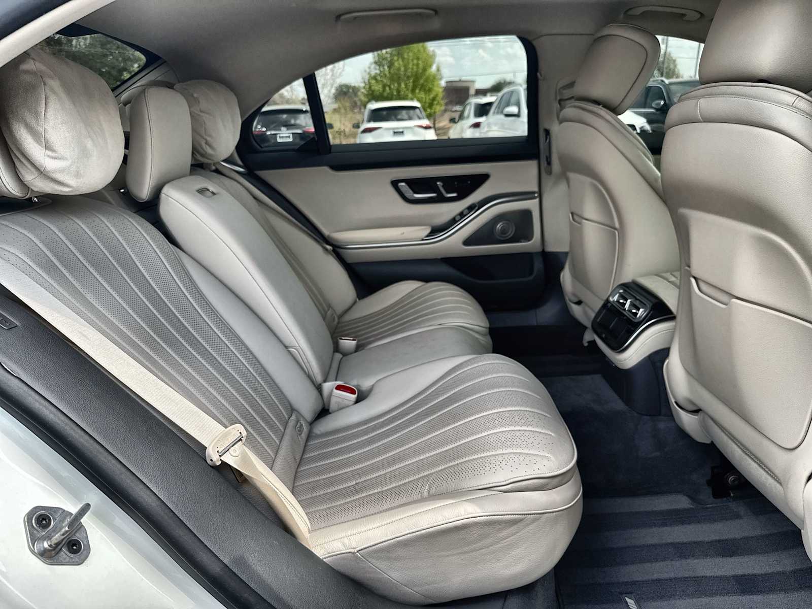 Thumbnail: 2022 Mercedes-Benz S-Class - 19