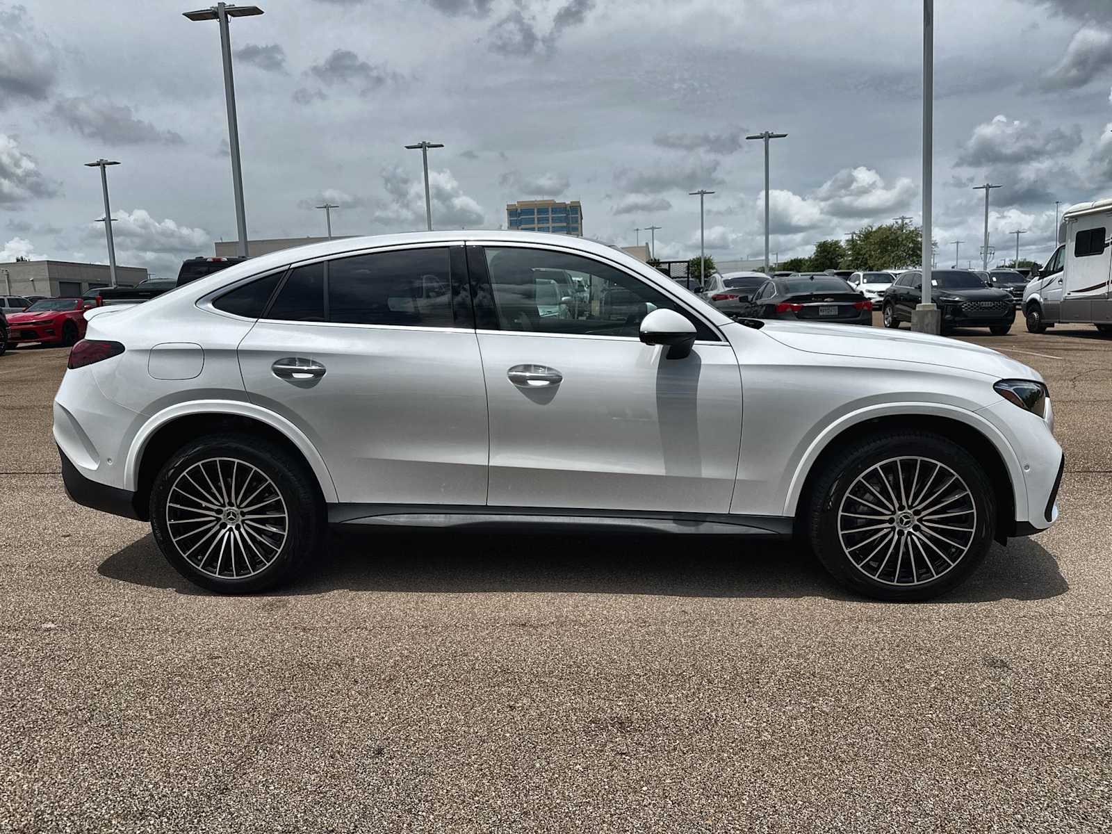 Thumbnail: 2026 Mercedes-Benz GLC - 10