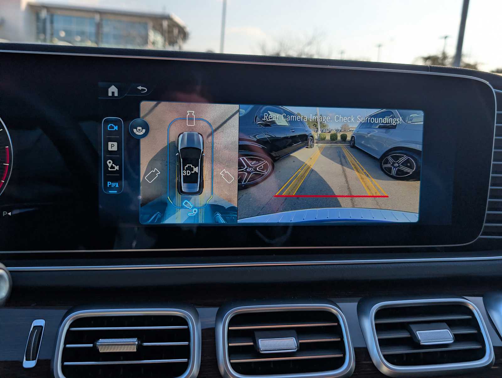 Thumbnail: 2026 Mercedes-Benz GLE - 15