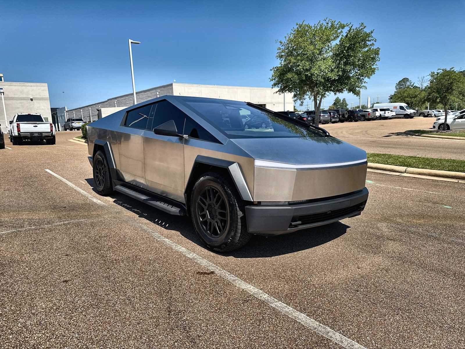 Thumbnail: 2024 Tesla Cybertruck - 10