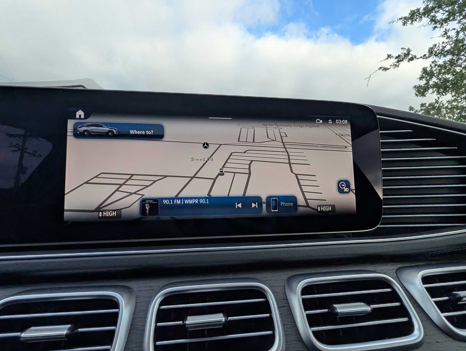 Thumbnail: 2026 Mercedes-Benz GLE - 10