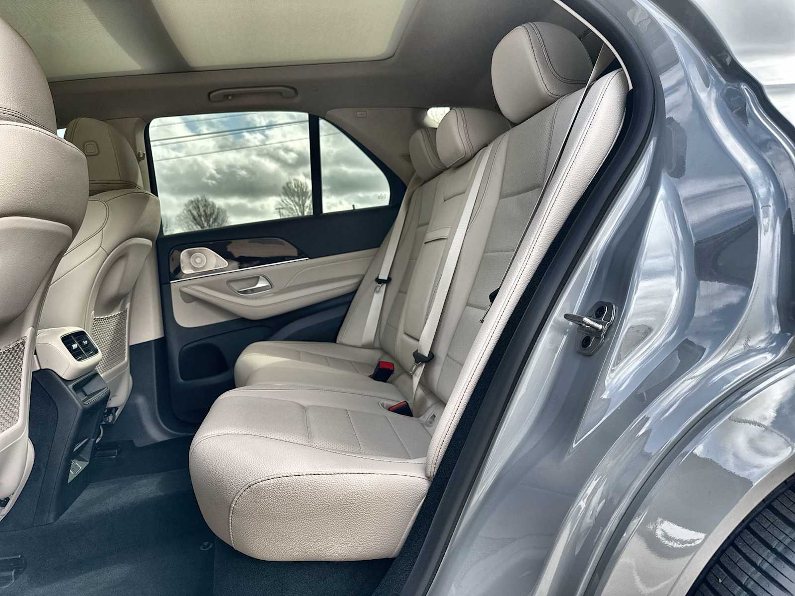 Thumbnail: 2026 Mercedes-Benz GLE - 4