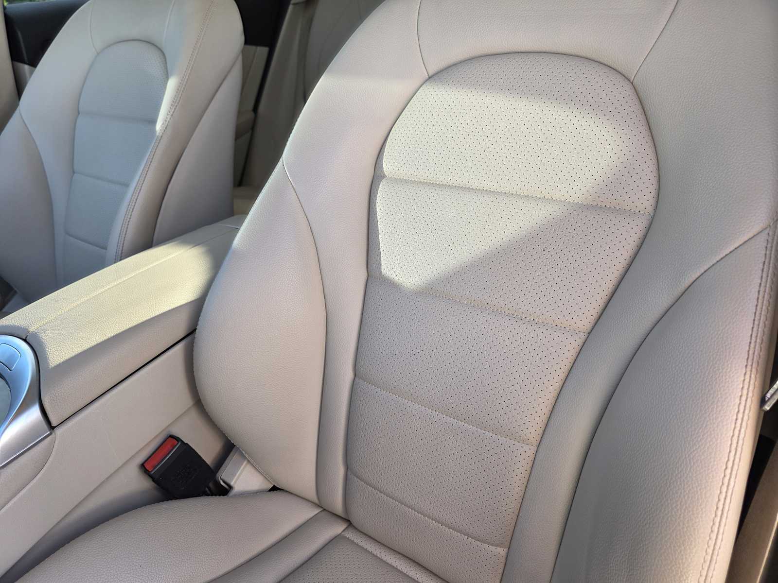 Thumbnail: 2022 Mercedes-Benz GLC - 14