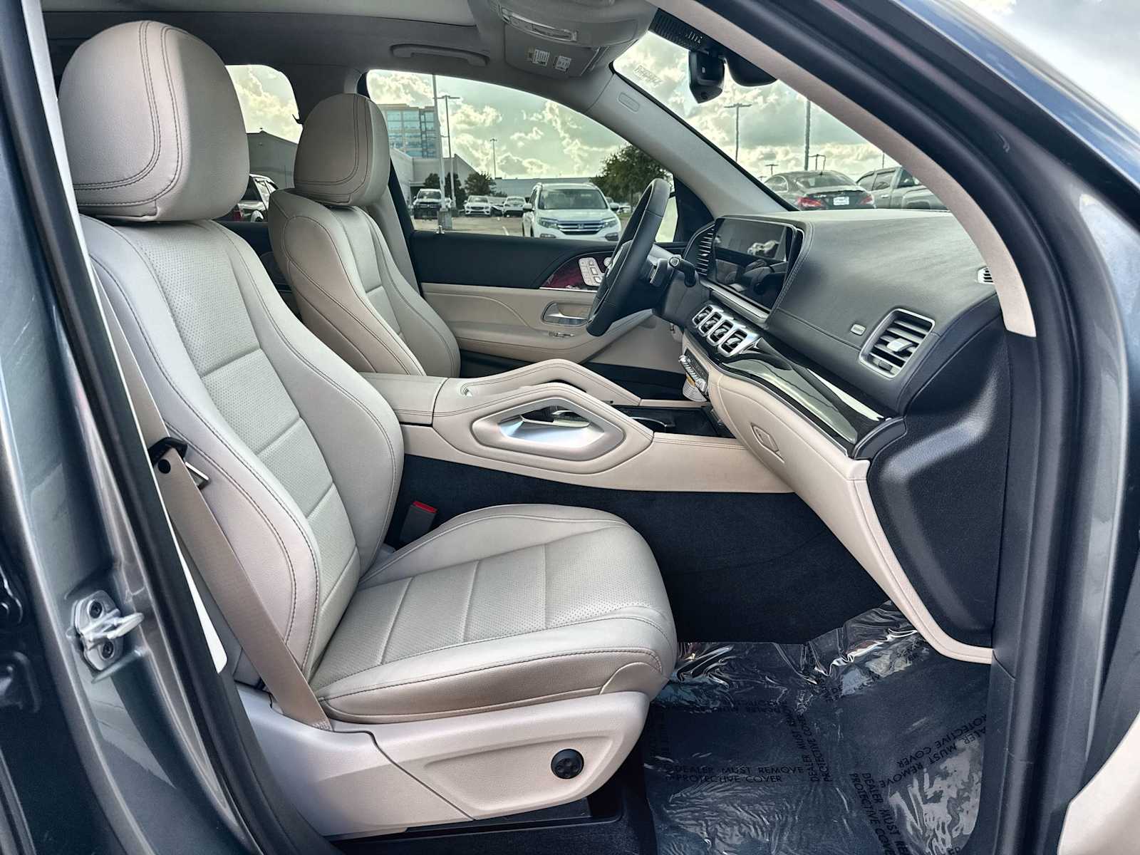 Thumbnail: 2026 Mercedes-Benz GLE - 9