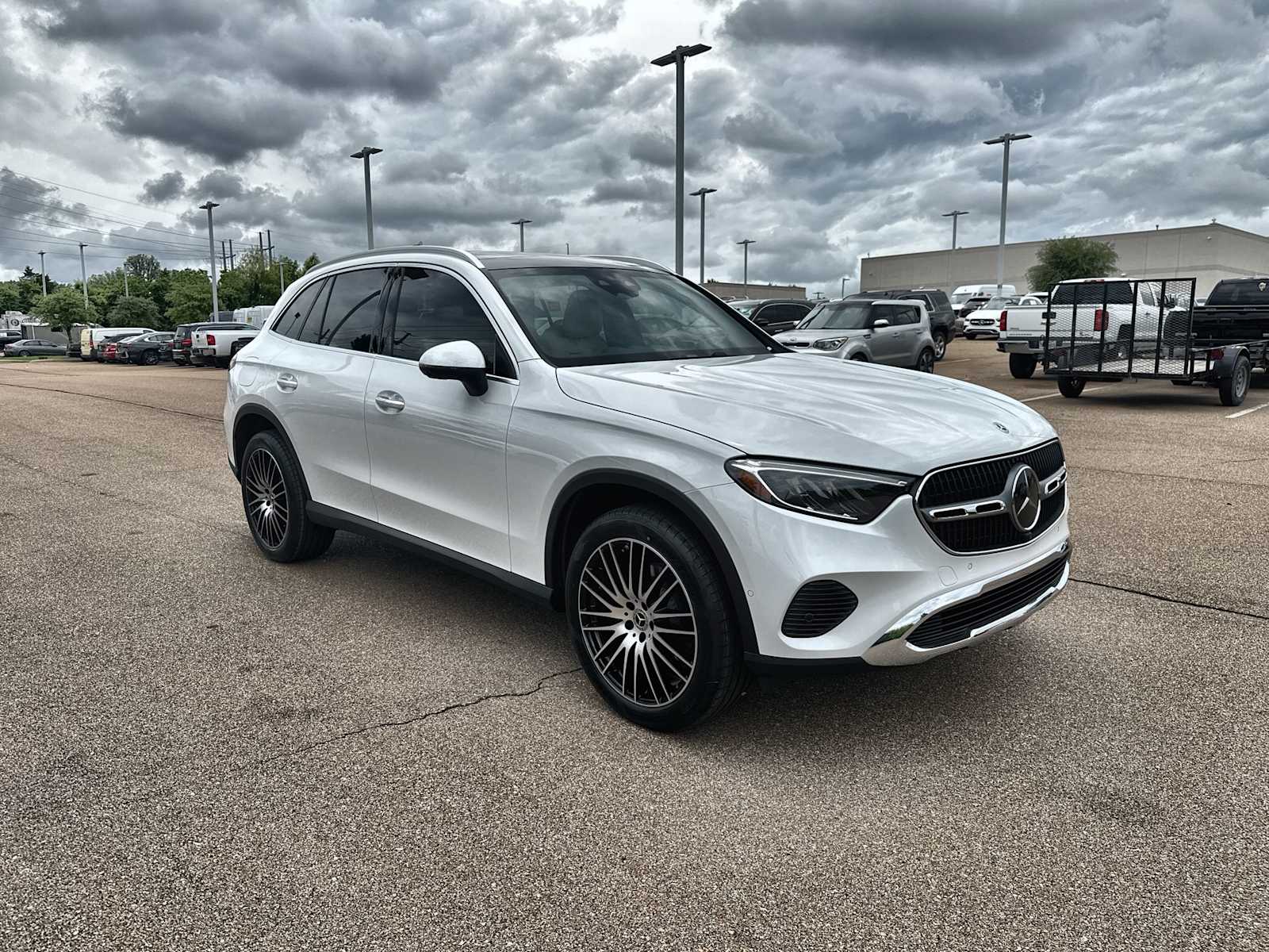 Thumbnail: 2026 Mercedes-Benz GLC - 11
