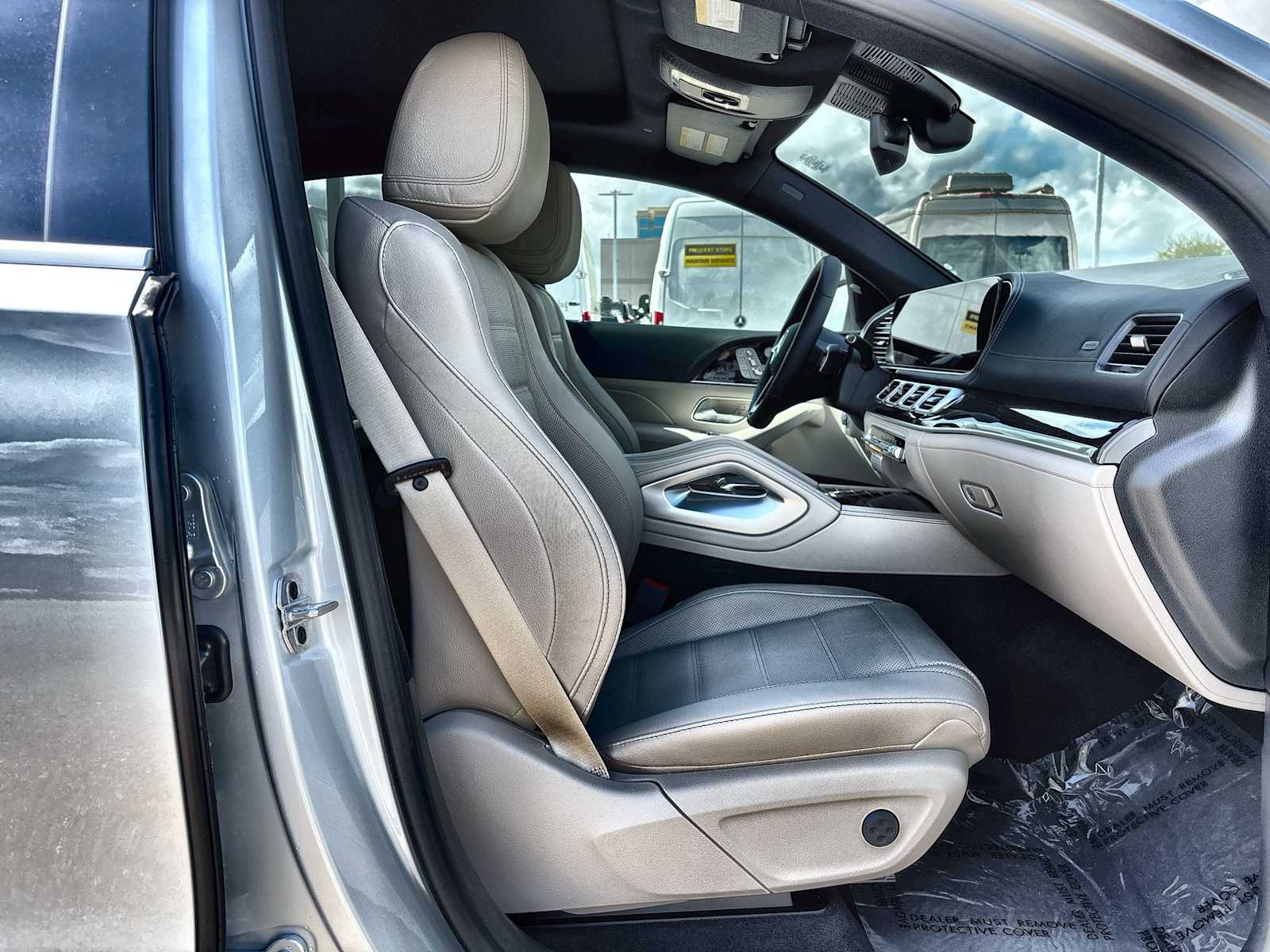 Thumbnail: 2026 Mercedes-Benz GLE - 9