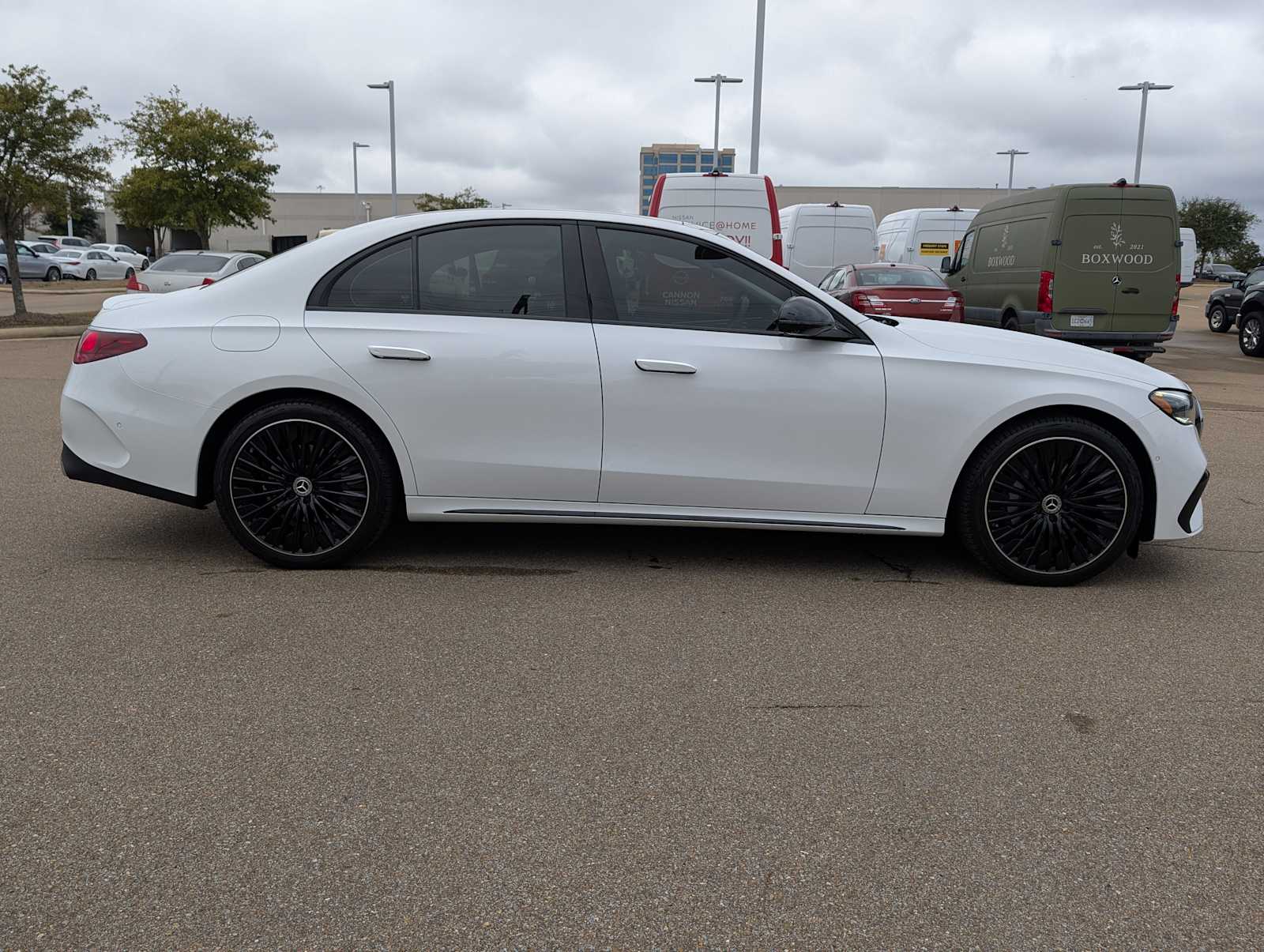 Thumbnail: 2024 Mercedes-Benz E-Class - 4