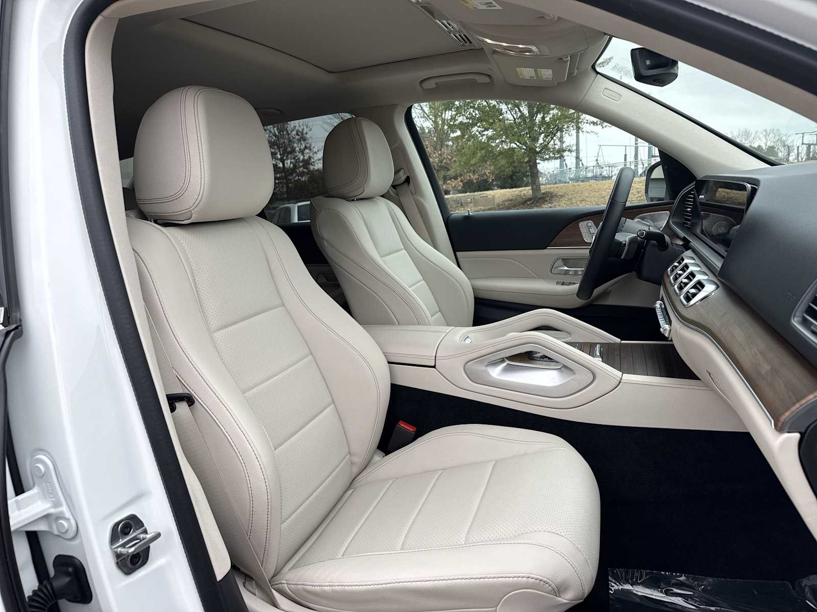 Thumbnail: 2026 Mercedes-Benz GLE - 20