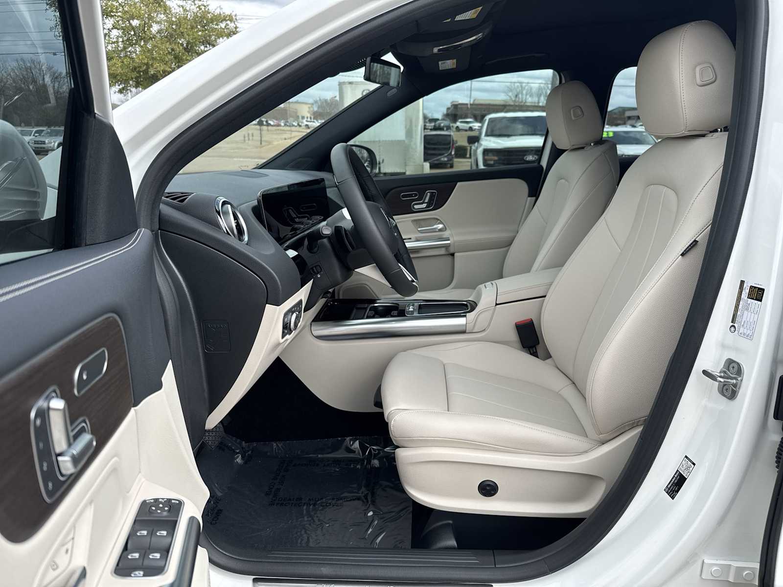 Thumbnail: 2026 Mercedes-Benz GLA - 2