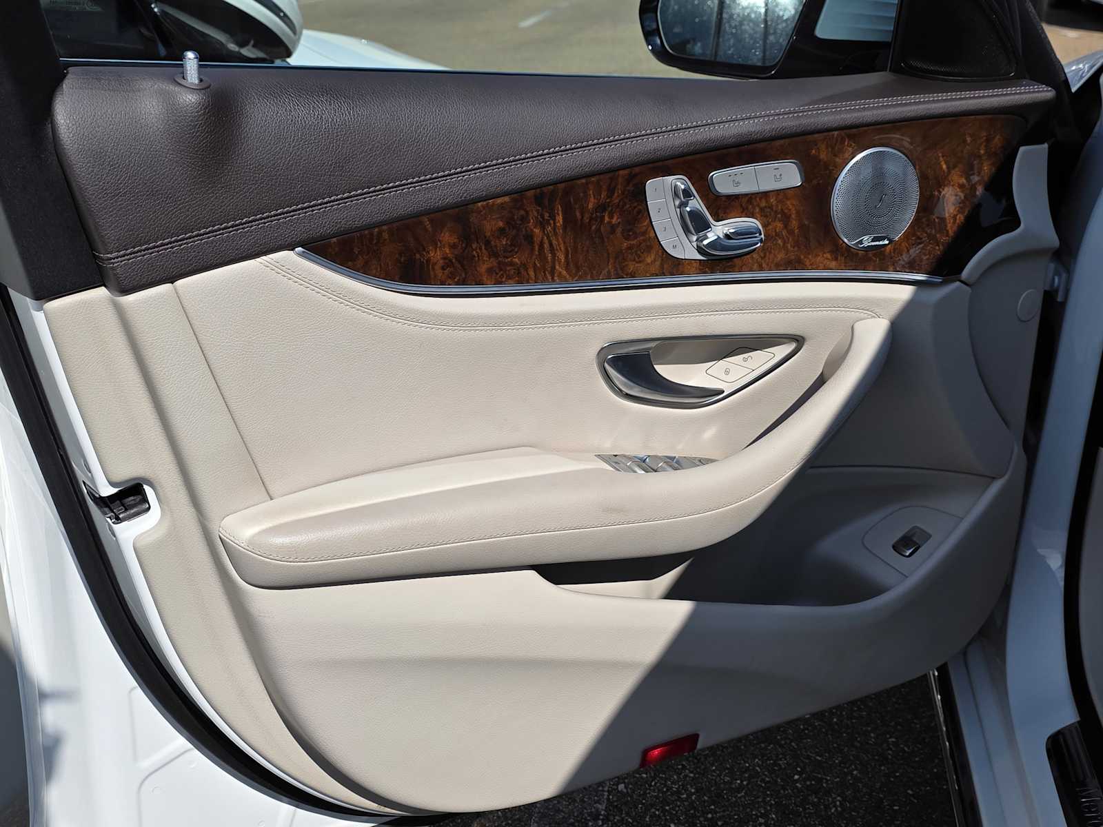 Thumbnail: 2017 Mercedes-Benz E-Class - 6
