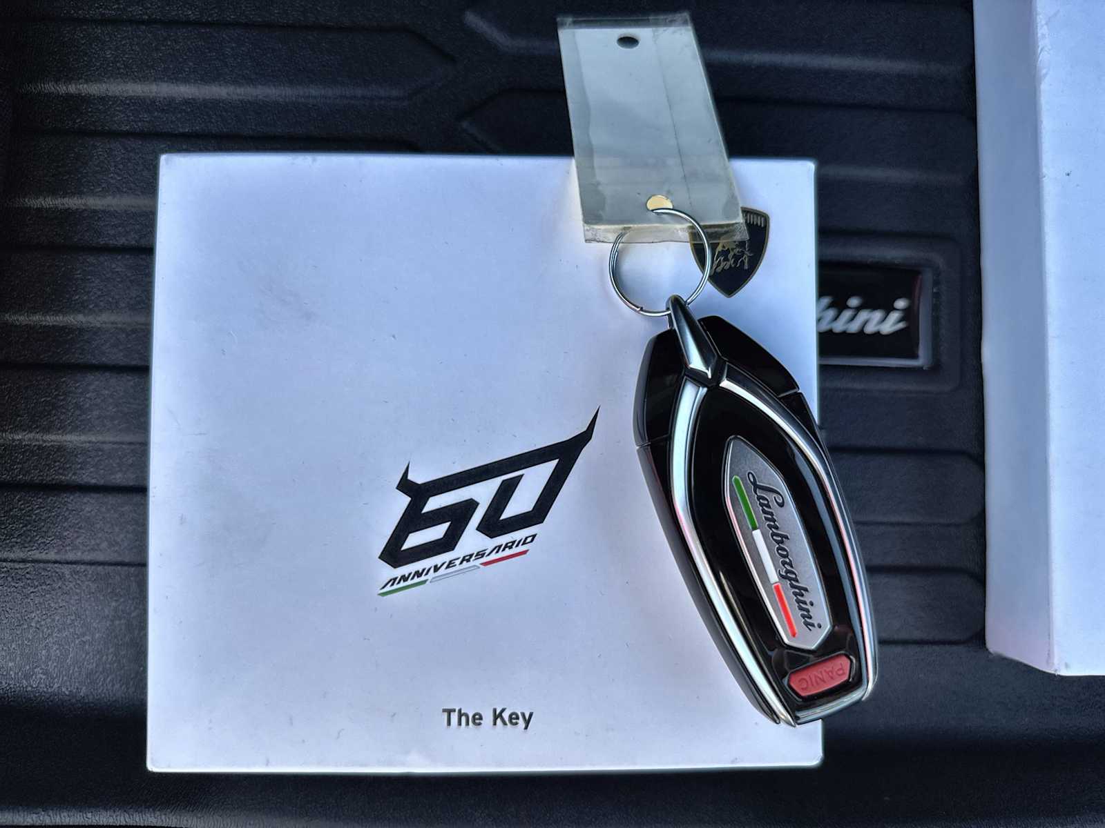 Thumbnail: 2024 Lamborghini Urus - 22