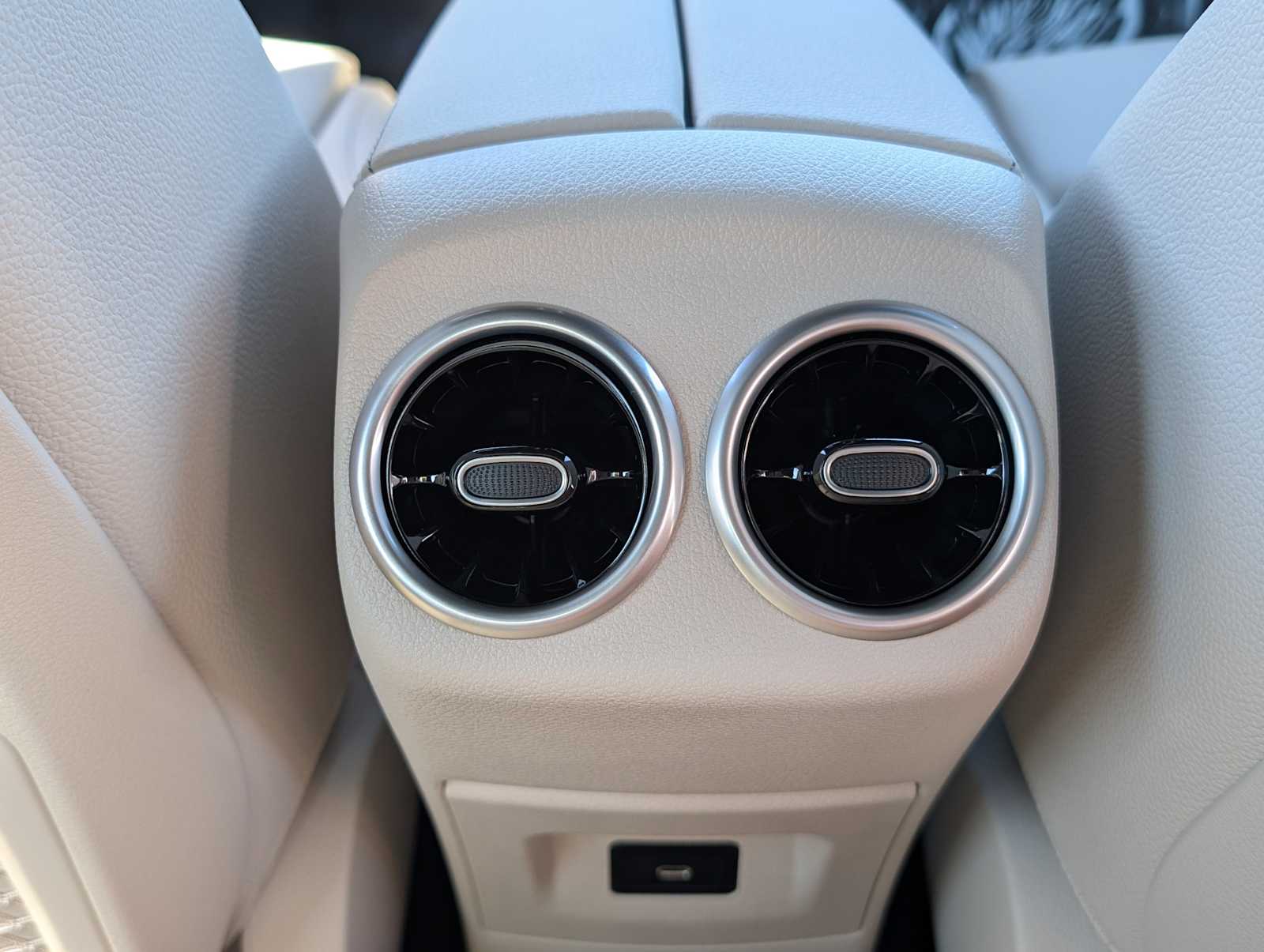 Thumbnail: 2026 Mercedes-Benz CLA - 25