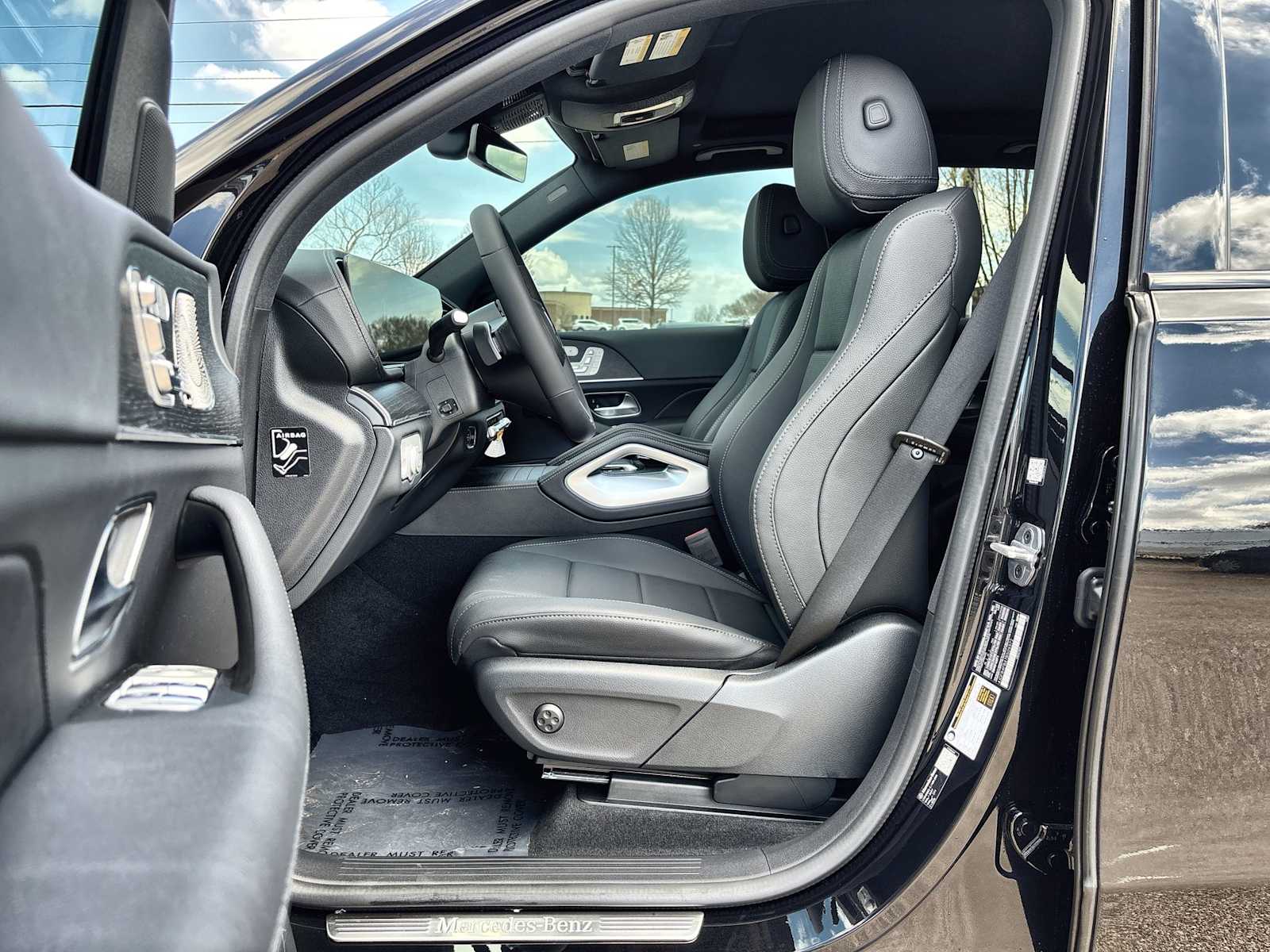 Thumbnail: 2026 Mercedes-Benz GLE - 2