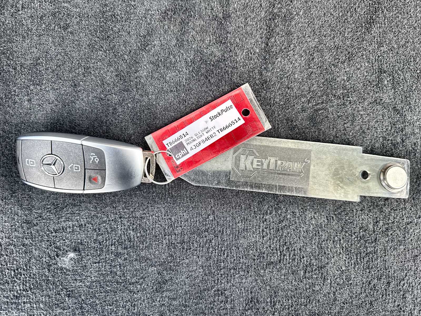 Thumbnail: 2026 Mercedes-Benz GLE - 26