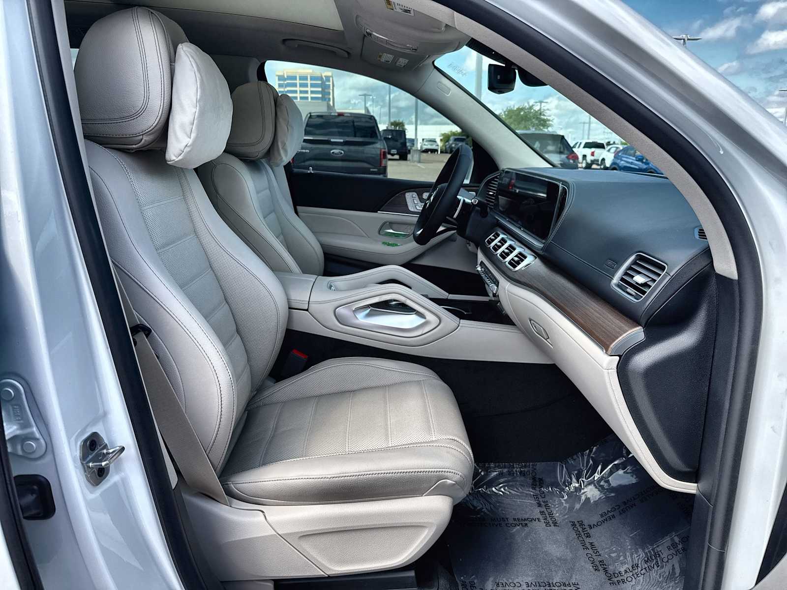 Thumbnail: 2026 Mercedes-Benz GLS - 9