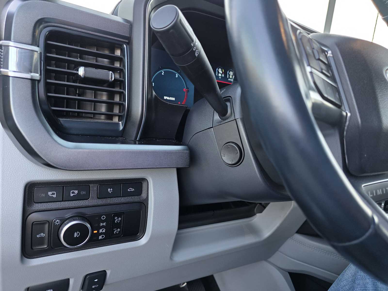 Thumbnail: 2024 Ford Econoline - 26