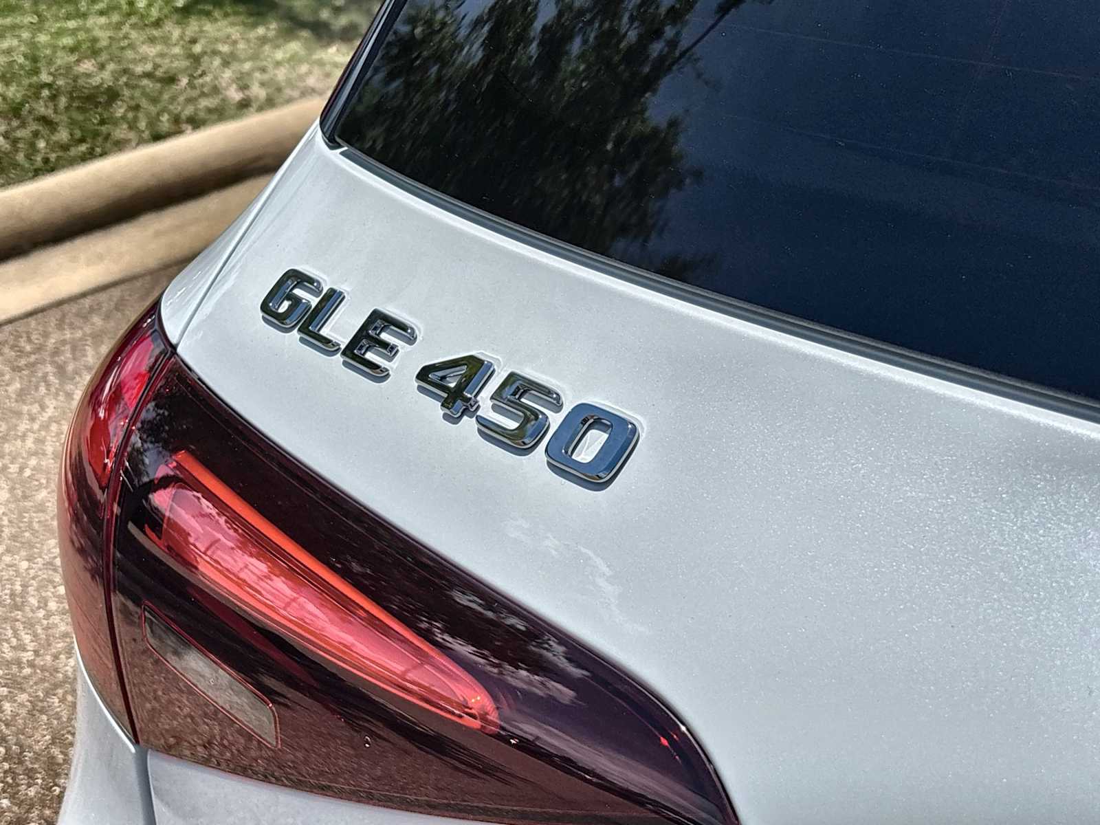 Thumbnail: 2026 Mercedes-Benz GLE - 15