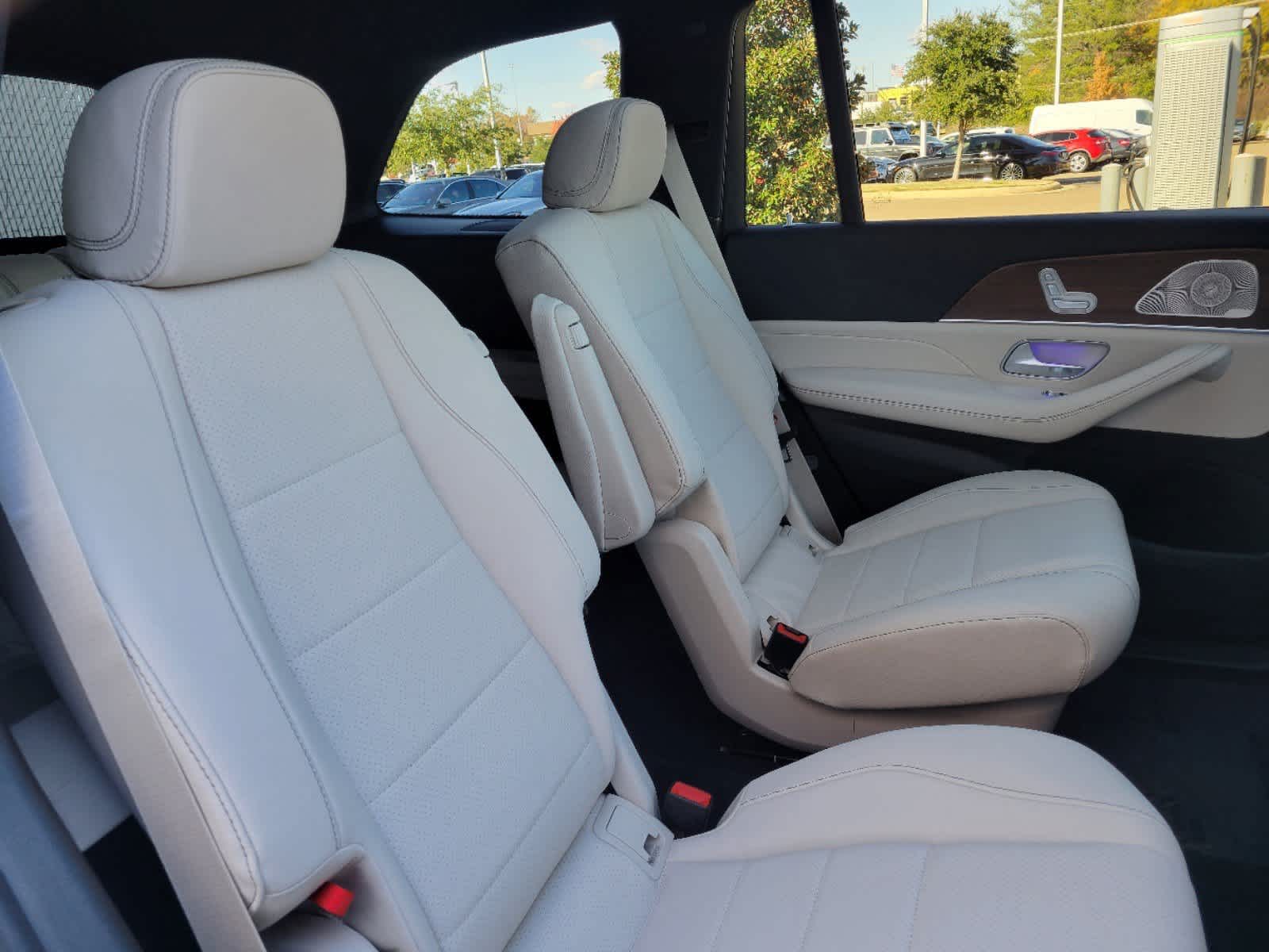 Thumbnail: 2025 Mercedes-Benz GLS - 22