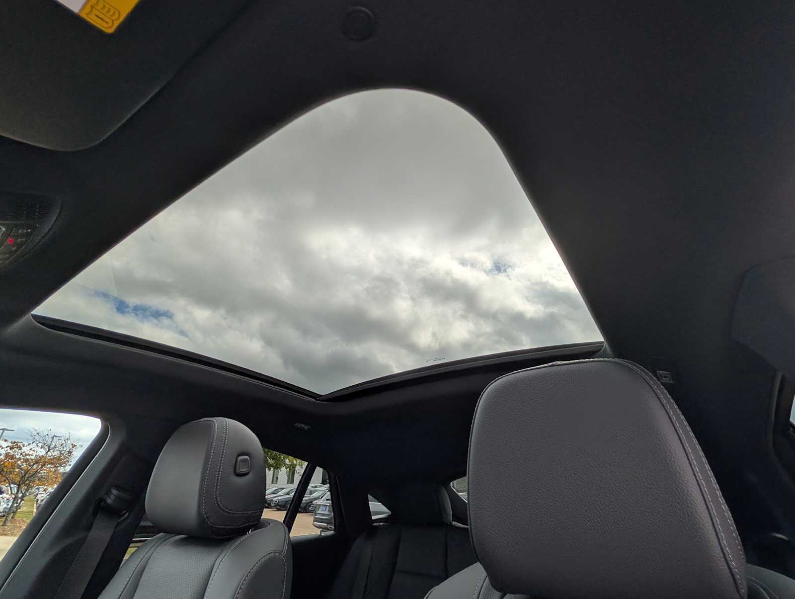 Thumbnail: 2026 Mercedes-Benz GLE - 18