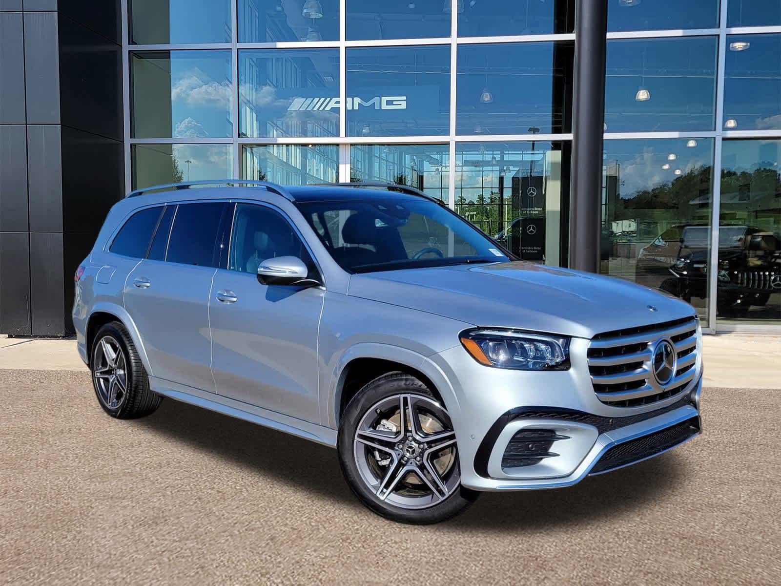 2025 Mercedes Benz GLS 450 photo 2