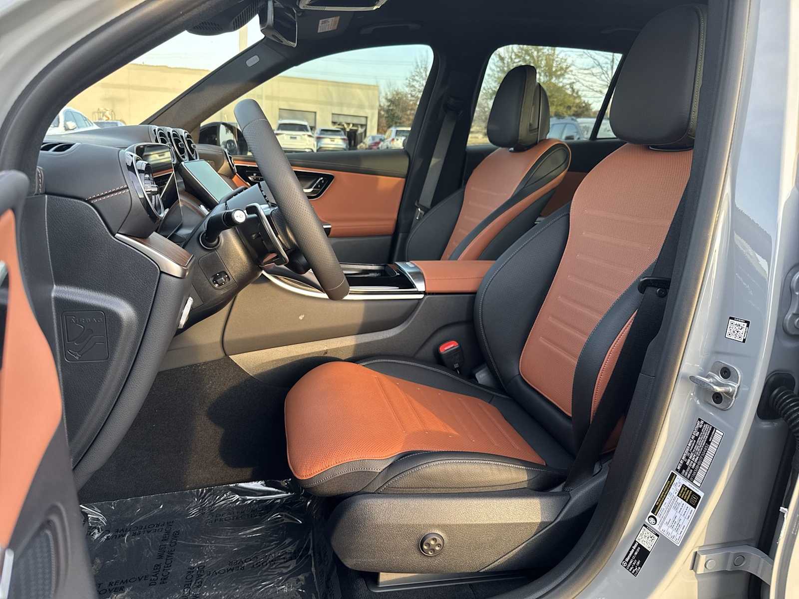 Thumbnail: 2026 Mercedes-Benz GLC - 15