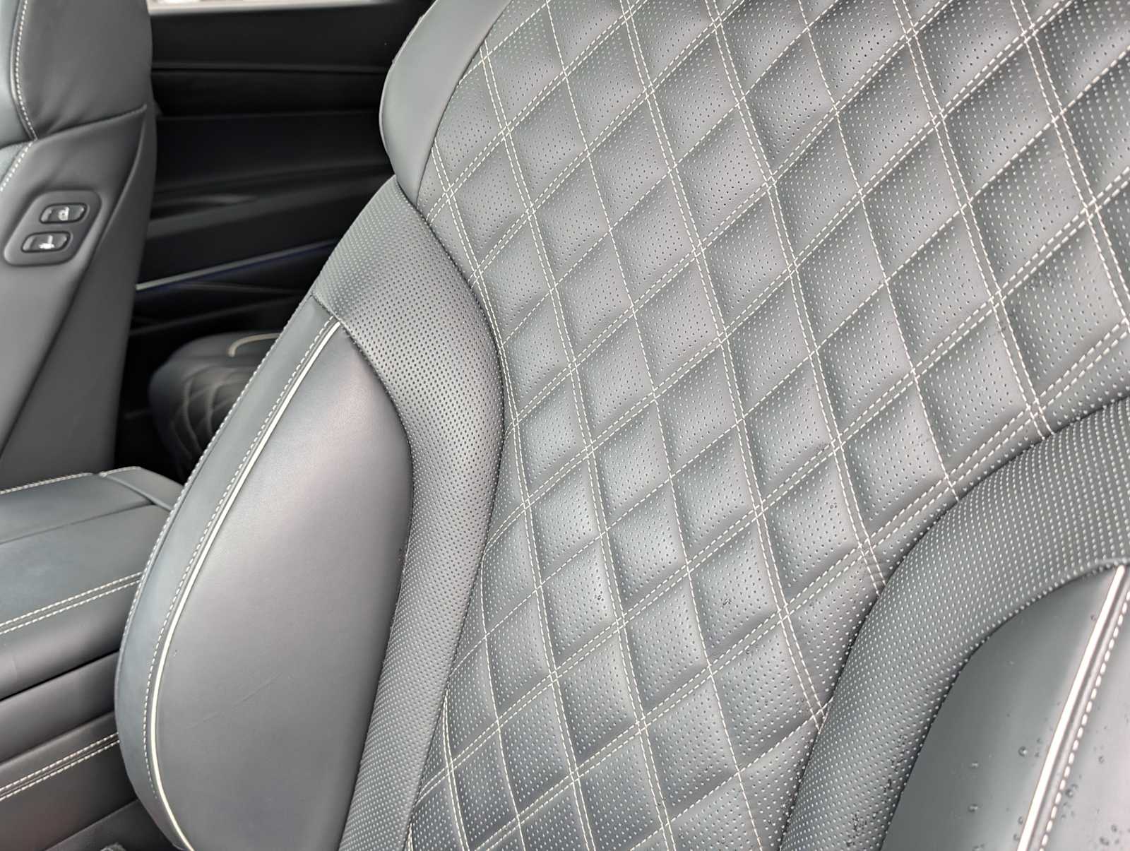 Thumbnail: 2024 Genesis GV80 - 25