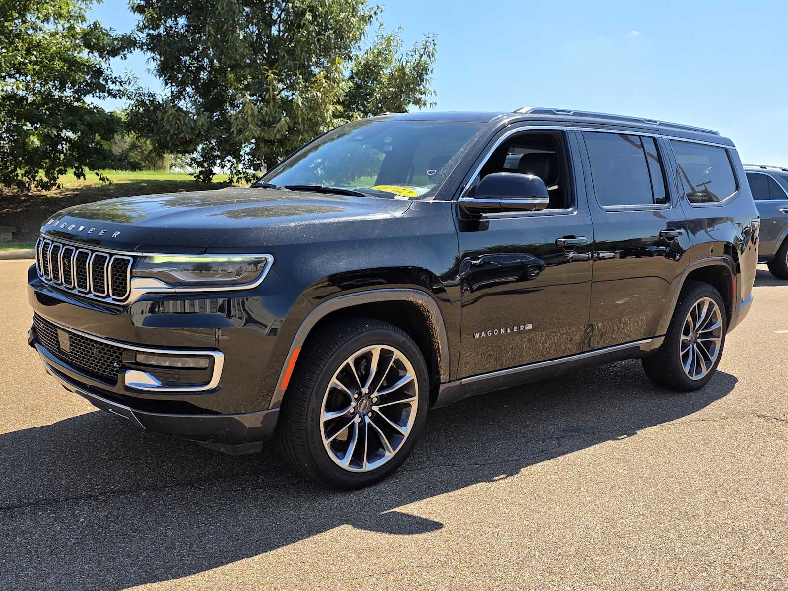 Thumbnail: 2022 Jeep Wagoneer - 1