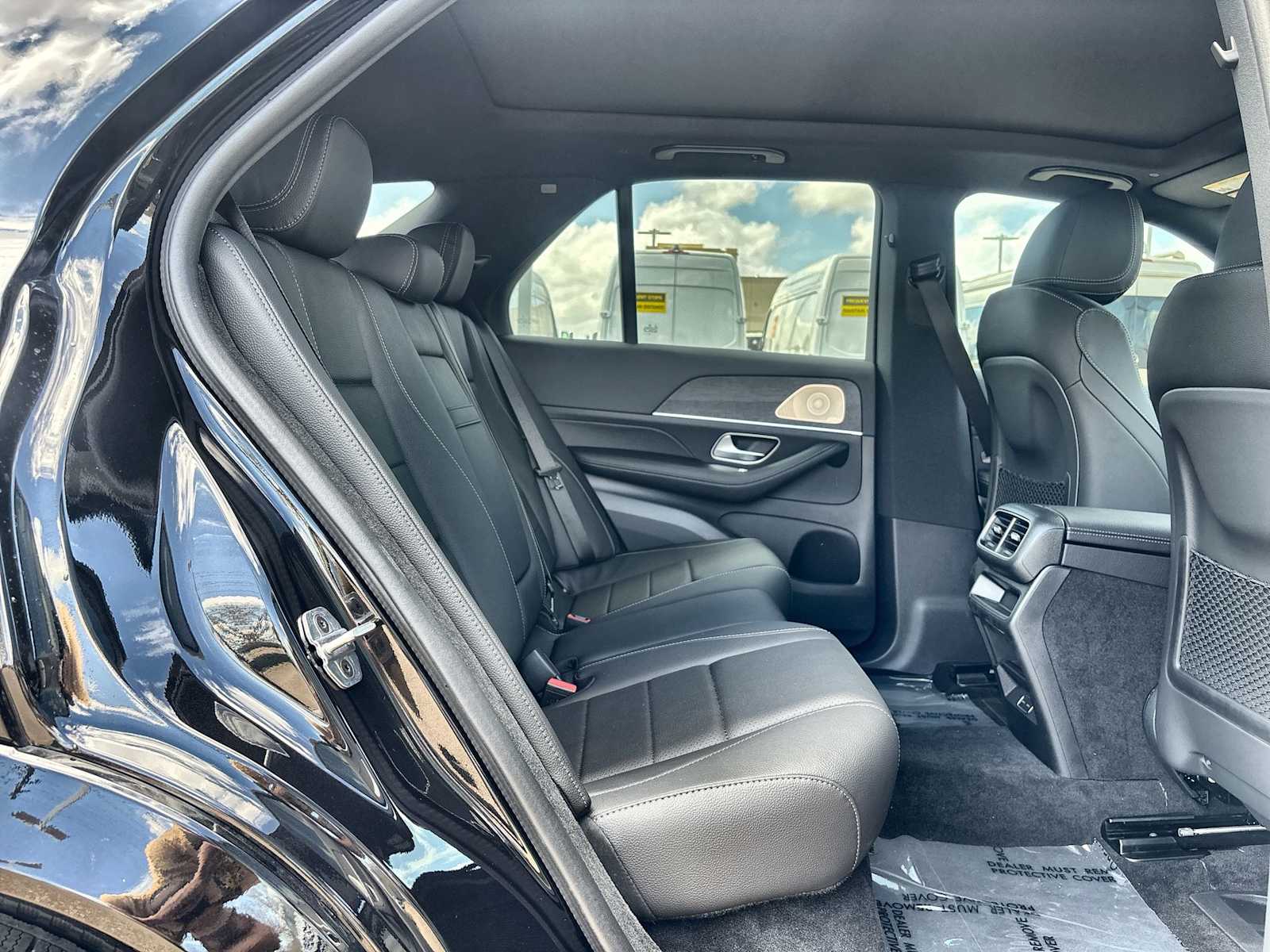 Thumbnail: 2026 Mercedes-Benz GLE - 19