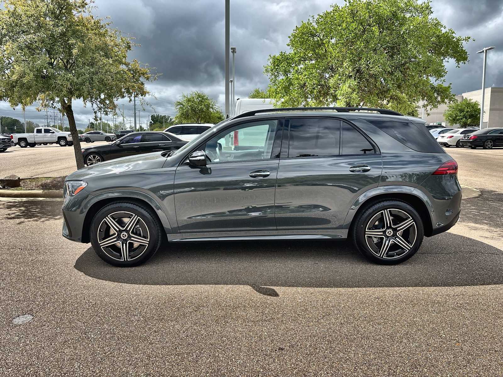 Thumbnail: 2026 Mercedes-Benz GLE - 5