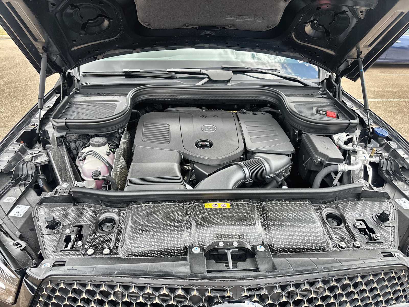 Thumbnail: 2026 Mercedes-Benz GLE - 13