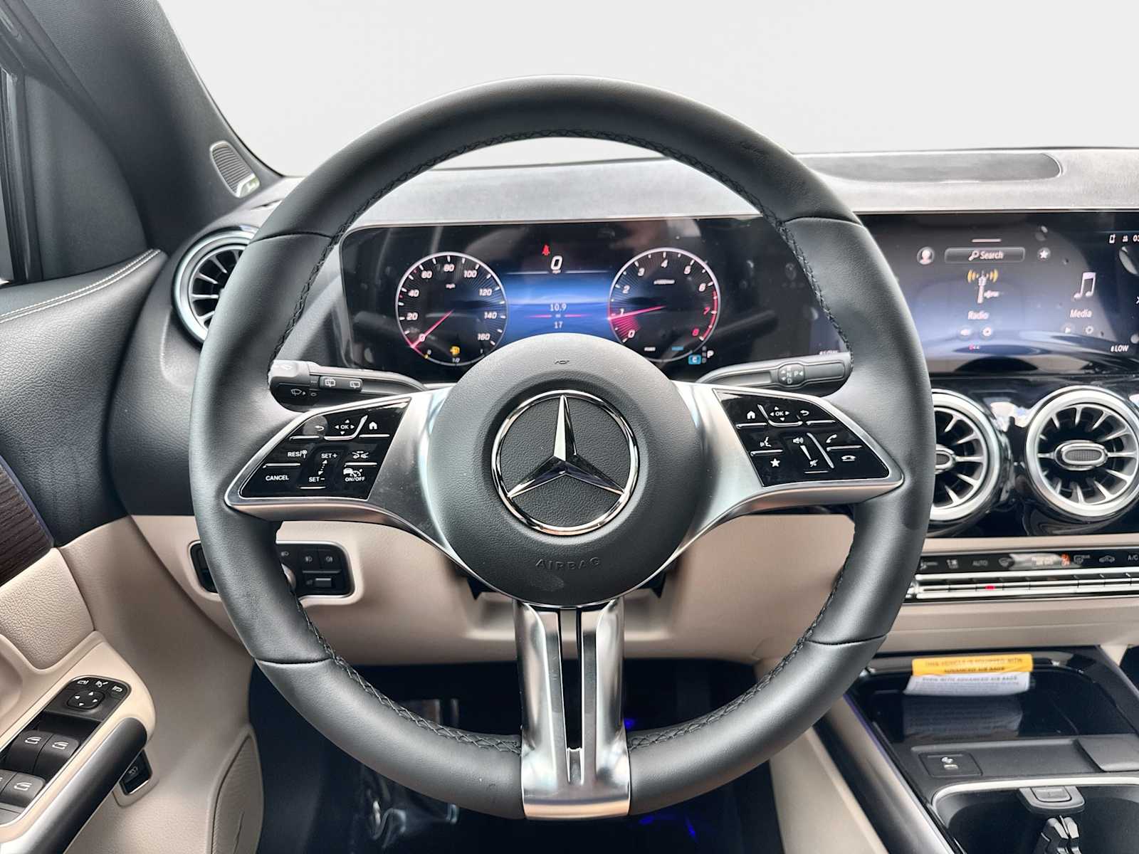 Thumbnail: 2026 Mercedes-Benz GLA - 22